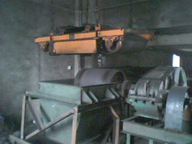 自卸式電磁除鐵器使用現(xiàn)場(chǎng)